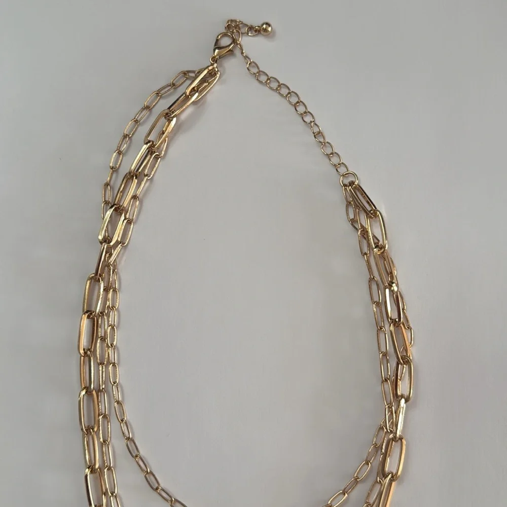 Chain Link Necklace - Picture 5 of 11